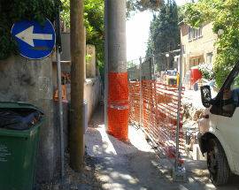 L’AQUILA: LA DENUNCIA, ”UFFICI INPS IMPRATICABILI PER CANTIERE E PALO DELLA LUCE”