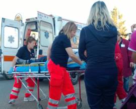 L’AQUILA: PAURA FUORI SCUOLA, AUTOBUS INVESTE UN RAGAZZINO