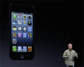 IPHONE 5: L’AQUILA, FILE DA 40 PERSONE; CHI VENDE E CHI NO