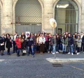 VIOLENZA DONNE: STUDENTI AQUILANI PARTECIPANO A CAMPAGNA NAZIONALE