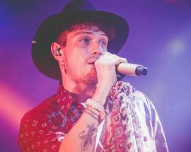 IRAMA A PESCARA: PIENONE AL TEATRO D’ANNUNZIO, BIGLIETTI SOLD OUT, LA SCALETTA DELLA SERATA