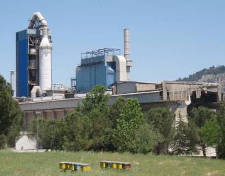 ITALCEMENTI: LAVORATORI E SINDACATI MANIFESTANO A ROMA