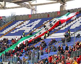 RUGBY: 6 NAZIONI; SORPRESA ALL’OLIMPICO, APPARE STRISCIONE ‘JEMO NNANZI’