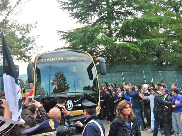 CALCIO: SERIE A, SFONDATI CANCELLI, IN MILLE ALL’ANGELINI PER LA juve