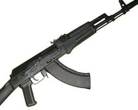 BARI: GUERRA TRA CLAN, TRE MORTI IN AGGUATO A COLPI DI KALASHNIKOV