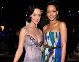 ‘BOMBA’ KATY PERRY, ”VOGLIO FARE SESSO CON RIHANNA”