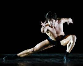 AL PAQ CENTER L’AQUILA LEZIONE DI DANZA MODERNA CON KLEDI KADIU DI AMICI
