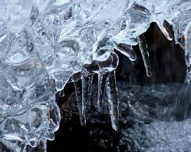 METEO: TORNANO FREDDO E GELO IN ABRUZZO, -4,9 GRADI NELLA NOTTE A PIANI DI PEZZA