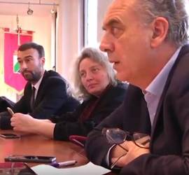 ALFIERE DELLA REPUBBLICA: LEGNINI SI CONGRATULA CON GIOVANI INSIGINITI