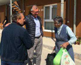 ELEZIONI L’AQUILA: DE SANTIS AL PROGETTO CASE DI ARISCHIA INCONTRA CITTADINI