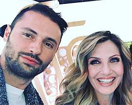 BIZZARRI SEMPRE PIU’ ”IN”, ALTRE QUATTRO DOMENICHE IN RAI CON PIPPO BAUDO