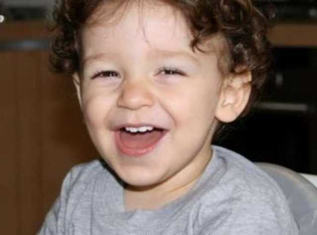 DIMENTICATO NELL’AUTO DAL PADRE, MUORE BIMBO DI DUE ANNI