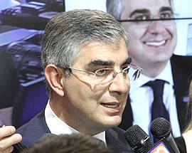 ELEZIONI: D’ALFONSO, ”PARACADUTATI NEL PD? NON MI RISULTA” E DA’ LEZIONI