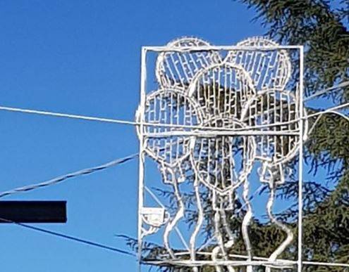 LUCI D’ARTISTA L’AQUILA: SCOPPIA POLEMICA ‘PER DECENNALE PALLONCINI E VENTAGLI’