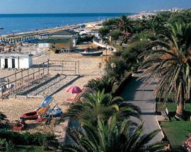TRAVOLTO SU LUNGOMARE TORTOTETO, ANZIANO E’ GRAVE