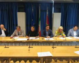 CENTRI COMMERCIALI: M5S, ”REGIONE ABRUZZO APRE A NUOVI INSEDIAMENTI