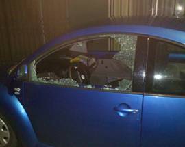 L’AQUILA: ANCORA VANDALI, AUTO DANNEGGIATA IN CENTRO