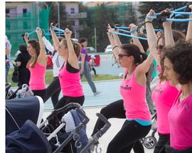 MAMMAFIT: LE NEOMAMME AQUILANE SI TENGONO IN FORMA,BASTA UN PASSEGGINO
