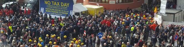 TASSE POST-SISMA: ”POLITICA SORDA, COSI’ VERRA’ CELEBRATO IL FUNERALE DELL’AQUILA”