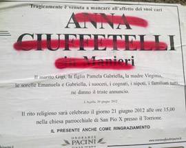L’AQUILA: MANIFESTI FUNEBRI SEGNATI CON SPRAY, E’ MISTERO