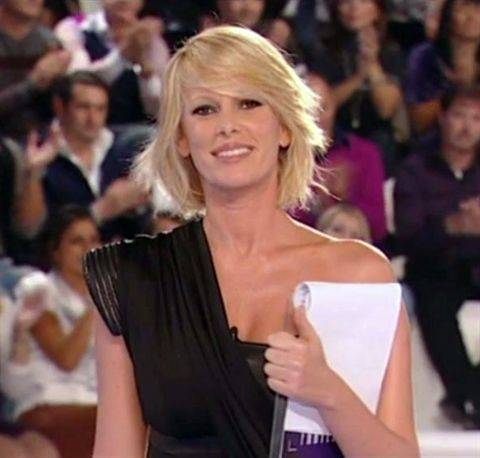 TRASMISSIONE CON LA MARCUZZI RICOSTRUISCE CASE MA PARTE DA CHIETI