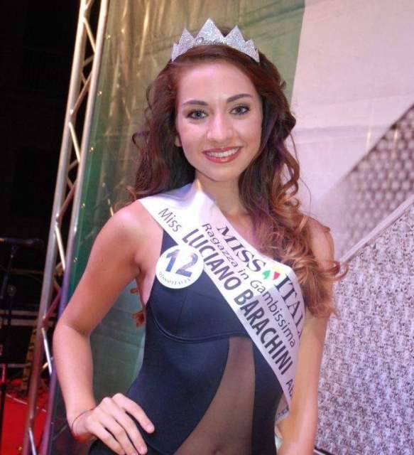 MISS ITALIA: MARIA GIULIA VINCE A CASTELLI CON LA STAR DEGLI EAGLES