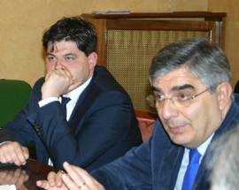 PD TERAMO: PER LA SEGRETERIA PROVINCIALE SARA’ BATTAGLIA TRA  MARIANI E  D’ALFONSO