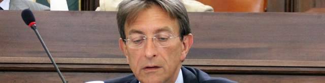 ”BASTA CON LE PROTESTE O TI CACCIO” E’ GUERRA TRA CIALENTE E PREFETTO