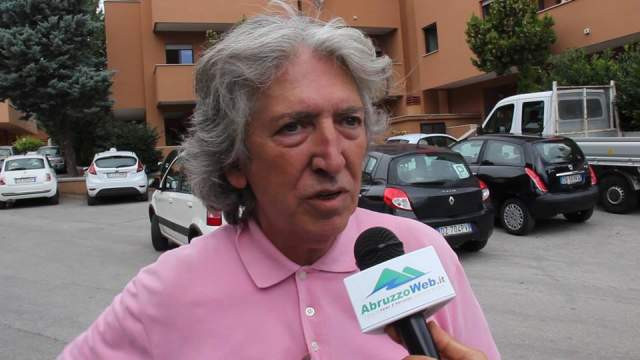 L’AQUILA: BARRICATO IN PROVINCIA, PROSEGUE PROTESTA IMPRENDITORE