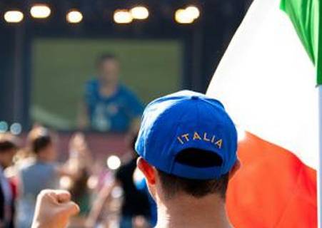 CINA: IMMAGINI PORNO SU MAXI SCHERMO STADIO, ARRESTATO RESPONSABILE