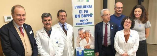 INFLUENZA: I MEDICI DELL’AQUILA SI VACCINANO E SPIEGANO L’IMPORTANZA DELLA PREVENZIONE