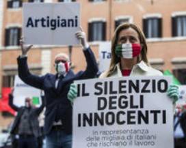 CORONAVIRUS: MELONI E FDI PROTESTANO A PALAZZO CHIGI, ”ITALIANI RISCHIANO LAVORO”