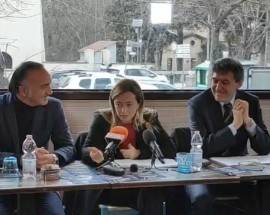 REGIONALI: GIORGIA MELONI A BUSSI, ”PAURA NOI? NOI ABITUATI A GIRARE”