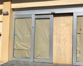LANCIANO: COMUNE SI PRIPRENDE MERCATO COPERTO, ABBATTUTO INGRESSO