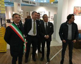SAMBUCETO: RIAPRE IL MERCATONE UNO, IN 30 TORNANO A LAVORO
