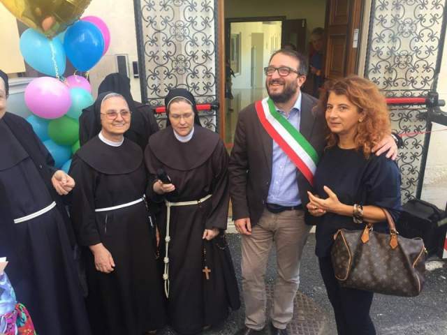 L’AQUILA: IN CENTRO STORICO RIAPRE LA SECONDA SCUOLA, LE SUORE MICARELLI TORNANO A CASA CON 200 BIMBI