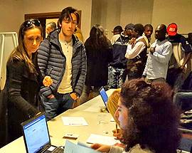 PRIMARIE L’AQUILA: RICHIEDENTI ASILO NON RESIDENTI PROVANO A VOTARE, RESPINTI