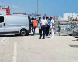 UN MINUTO DI SILENZIO IN PIAZZA PER MOHAMED, IL 15ENNE MORTO IN MARE