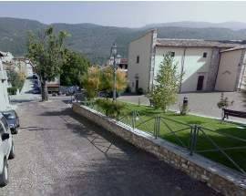 LADRI IN COMUNE A MOLINA ATERNO, REFURTIVA POCHI SPICCI