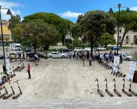 PESCARA: SCATTA L’ERA DELLA ”SHARING MOBILITY” IN MONOPATTINO
