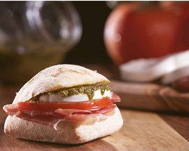 RISTORAZIONE: MONTADITOS A L’AQUILA, SOTTO I PORTICI PIATTI SPAGNOLI
