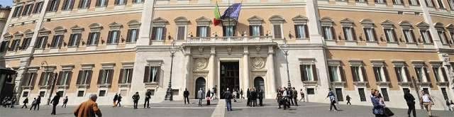 GOVERNO AL VIA: ONOREVOLI ABRUZZESI TRA EUFORIA E PRIME PROVE DI OPPOSIZIONE