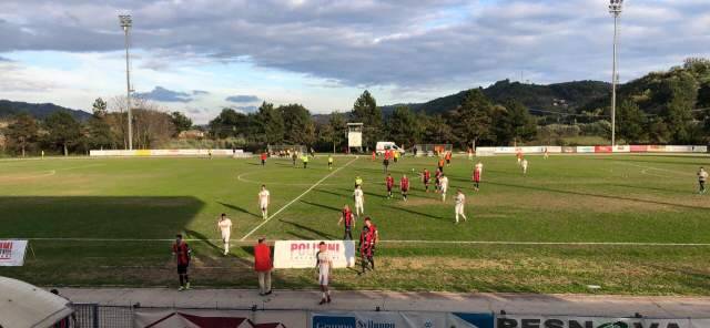 CALCIO PROMOZIONE: L’AQUILA IMPATTA A MONTORIO, MA RESTA PRIMA