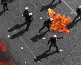 GRECIA: SCONTRI AD ATENE, UN MORTO
