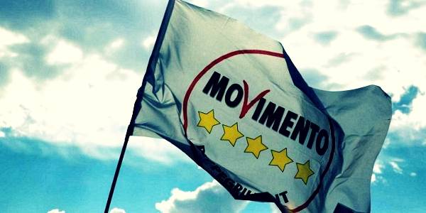 CINQUE STELLE: GARANTE MULTA ROUSSEAU, ”IL VOTO NON E’ SICURO”