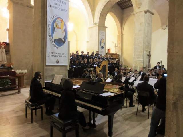 MUSICA NEGLI EREMI, LE NOTE DI STRAVINSKIJ NELLA MAGICA ABBAZIA DI SAN GIOVANNI IN VENERE
