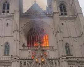 FRANCIA, GRAVE INCENDIO NELLA STORICA CATTEDRALE DI NANTES