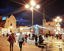 MERCATINI DI NATALE L’AQUILA: PUBBLICATO BANDO ASSEGNAZIONE ”CASETTE”