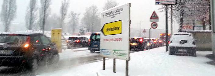 L’AQUILA: CAOS NEVE; ”A SAN GREGORIO SIAMO SEGREGATI IN CASA”