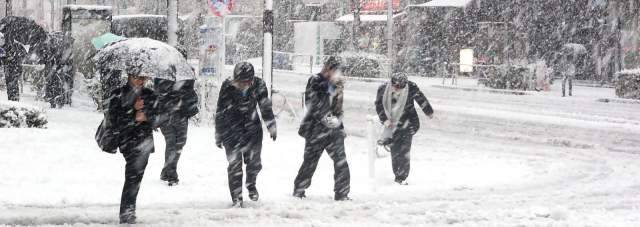 L’ABRUZZO NELLA MORSA DEL MALTEMPO DOPO LA NEVE A FAR PAURA E’ IL GHIACCIO